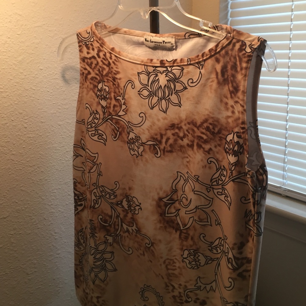 Brown print shell