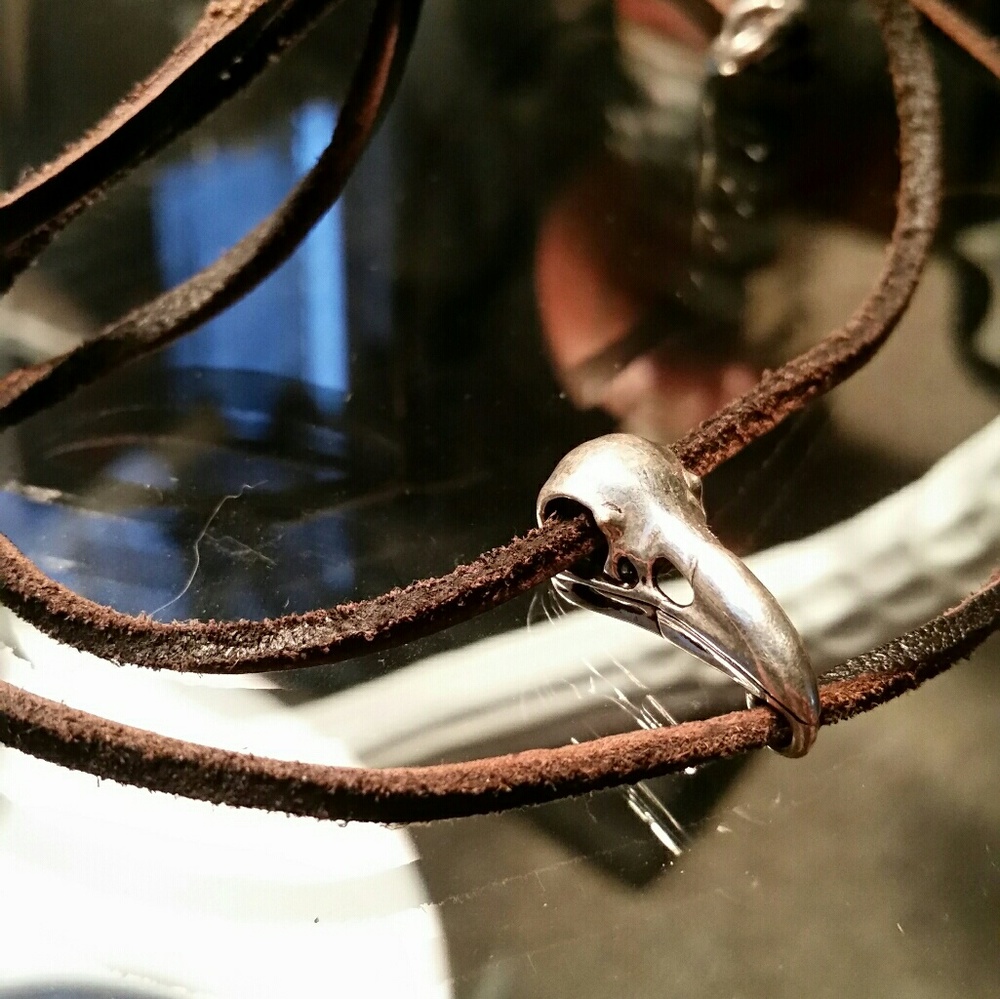 Double strap crow skull bracelet