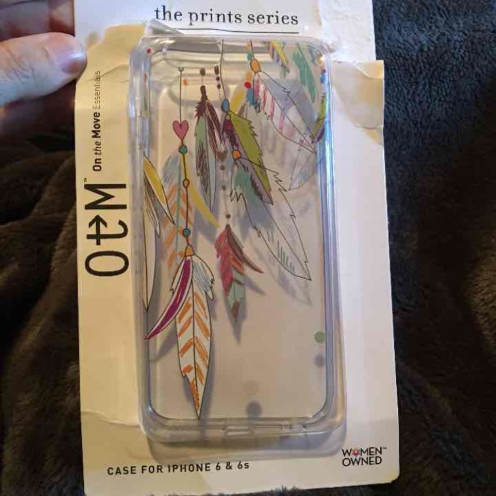 Clear feathers iPhone 6 case