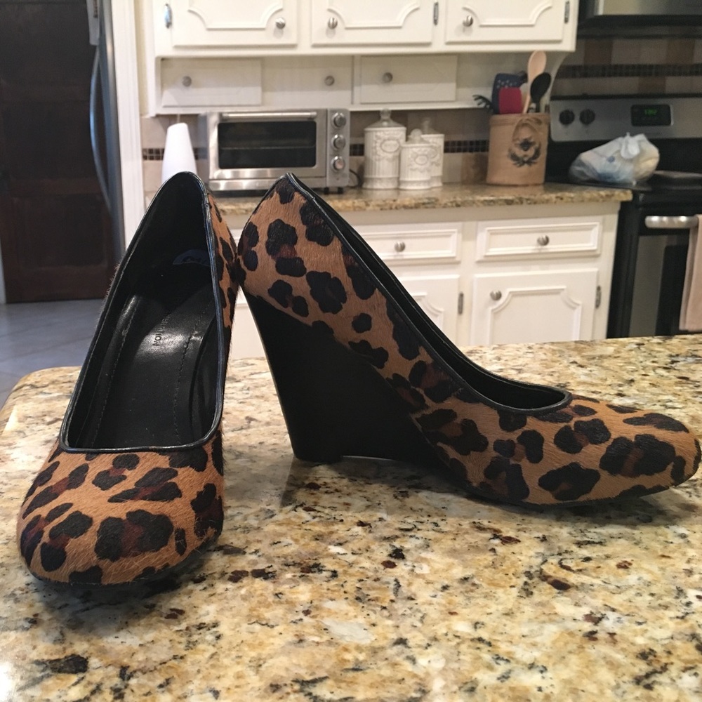Leopard print wedges