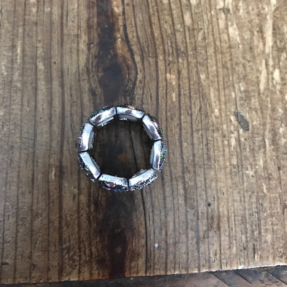 Ring - Picture 2 of 4