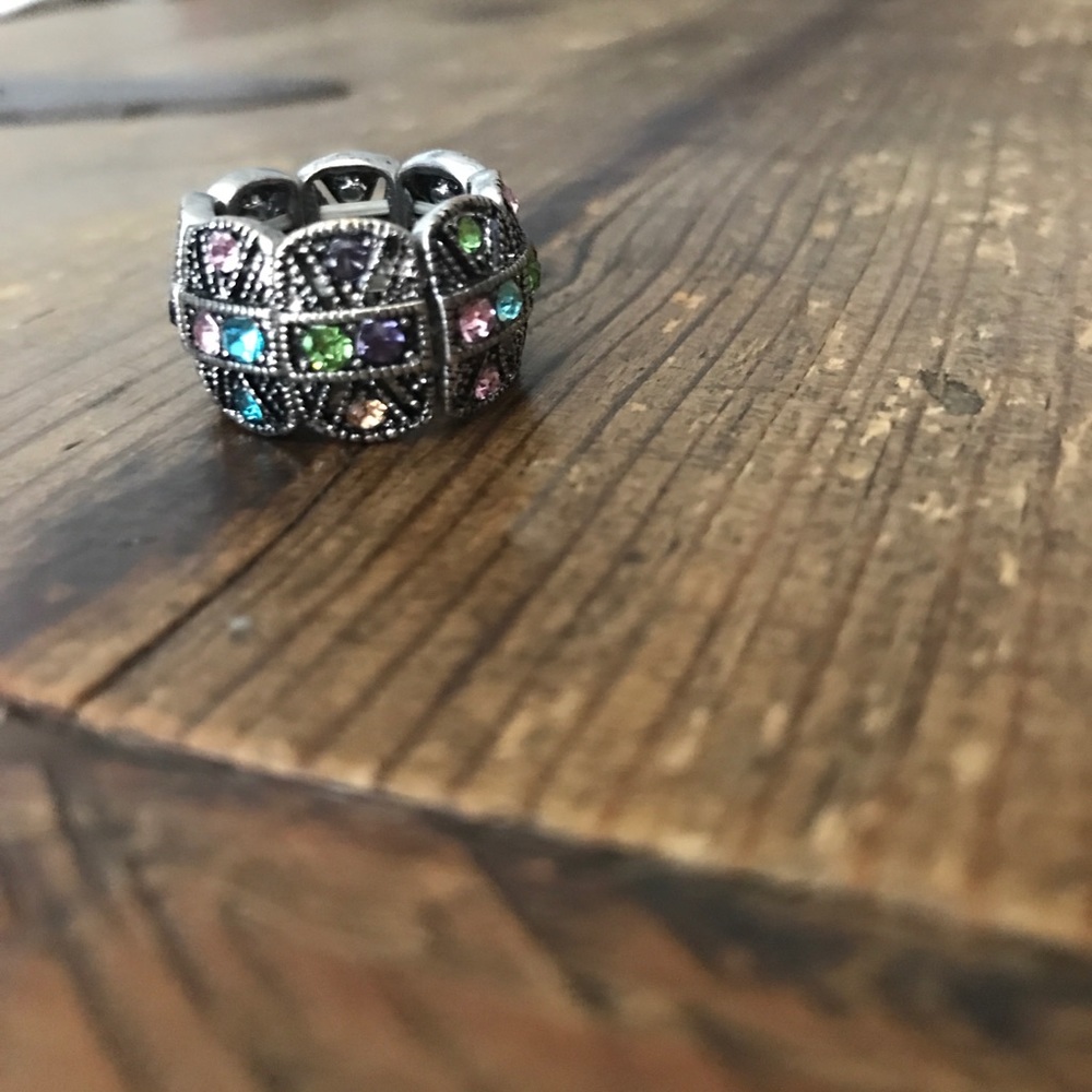 Ring - Picture 3 of 4