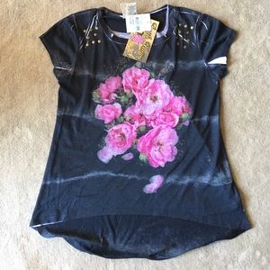 Little Pretties high low tee.