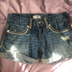 Daytrip Leo shorts from buckle