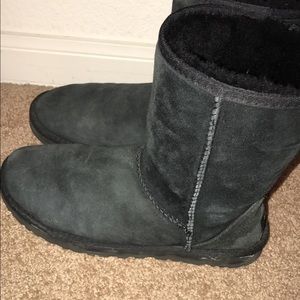 Black uggs