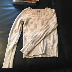 Arizona brand cream V-neck sweater