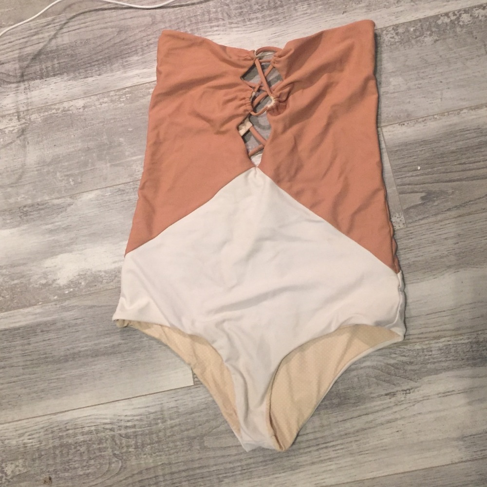 Acacia Bronx one piece - Picture 1 of 3