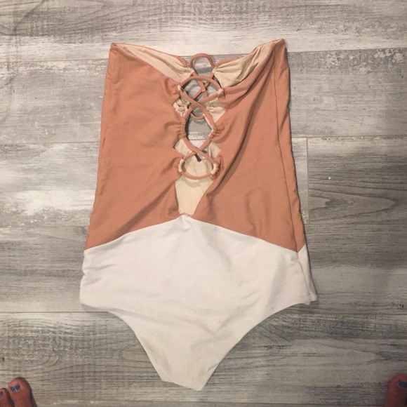 Acacia Bronx one piece - Picture 2 of 3