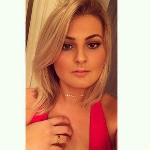 Meet your Posher, Chanel