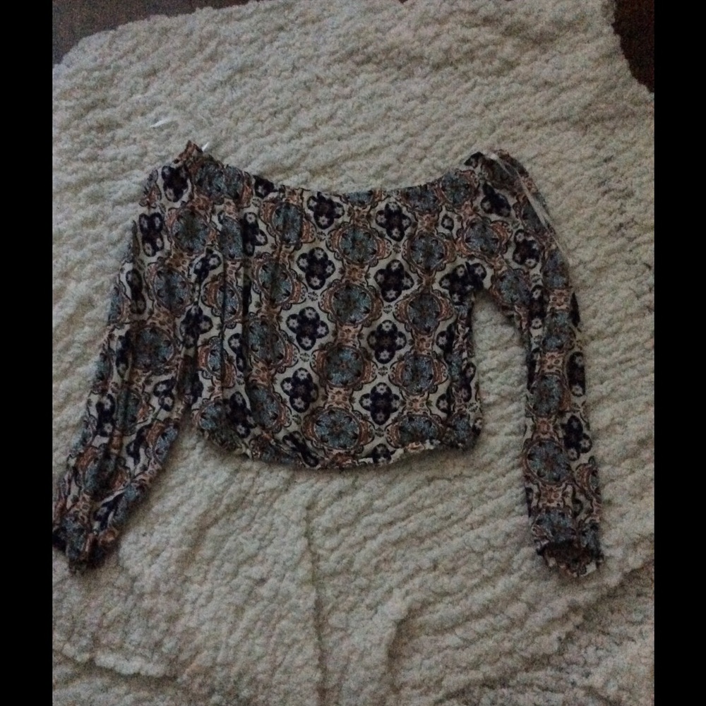 Off the shoulder crop top!