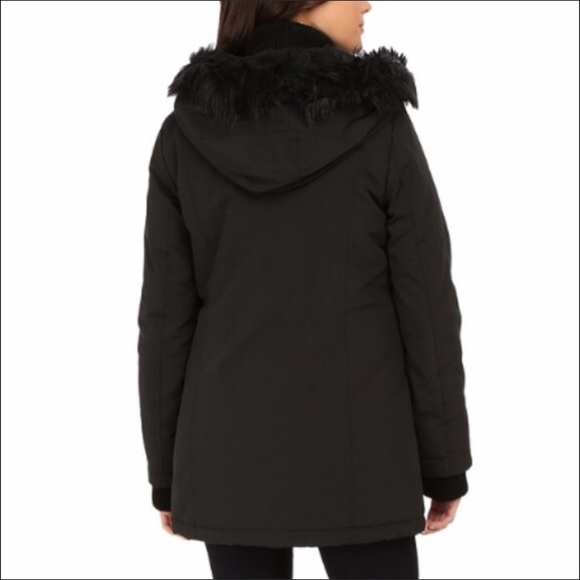 Hooded Anorak with faux fur collar - Picture 2 of 4