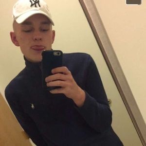 Meet your Posher, Adam