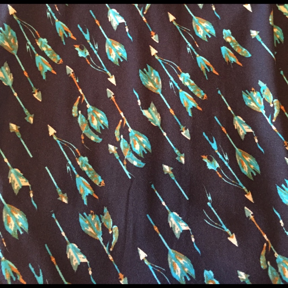 LuLaRoe TC ARROWS leggings