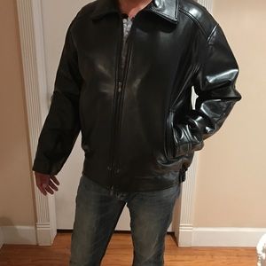 CV made in Italy black leather jacket