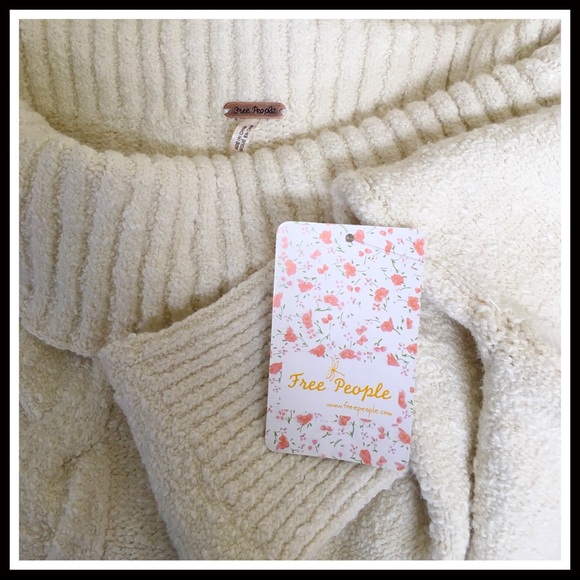 FREE PEOPLE PULLOVER OFF THE SHOULDERS SWEATER - Picture 6 of 8