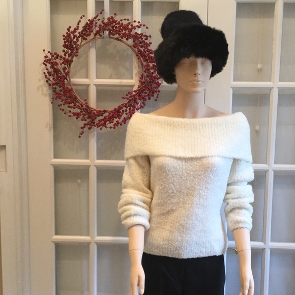 Sweater - Picture 2 of 4