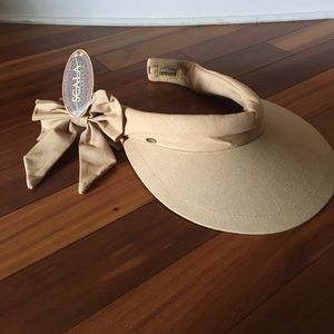 Scala   Bow Oversized brim sun visor new with tags