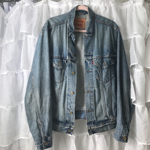 Levi's Other - Levi's Distressed Denim Jacket
