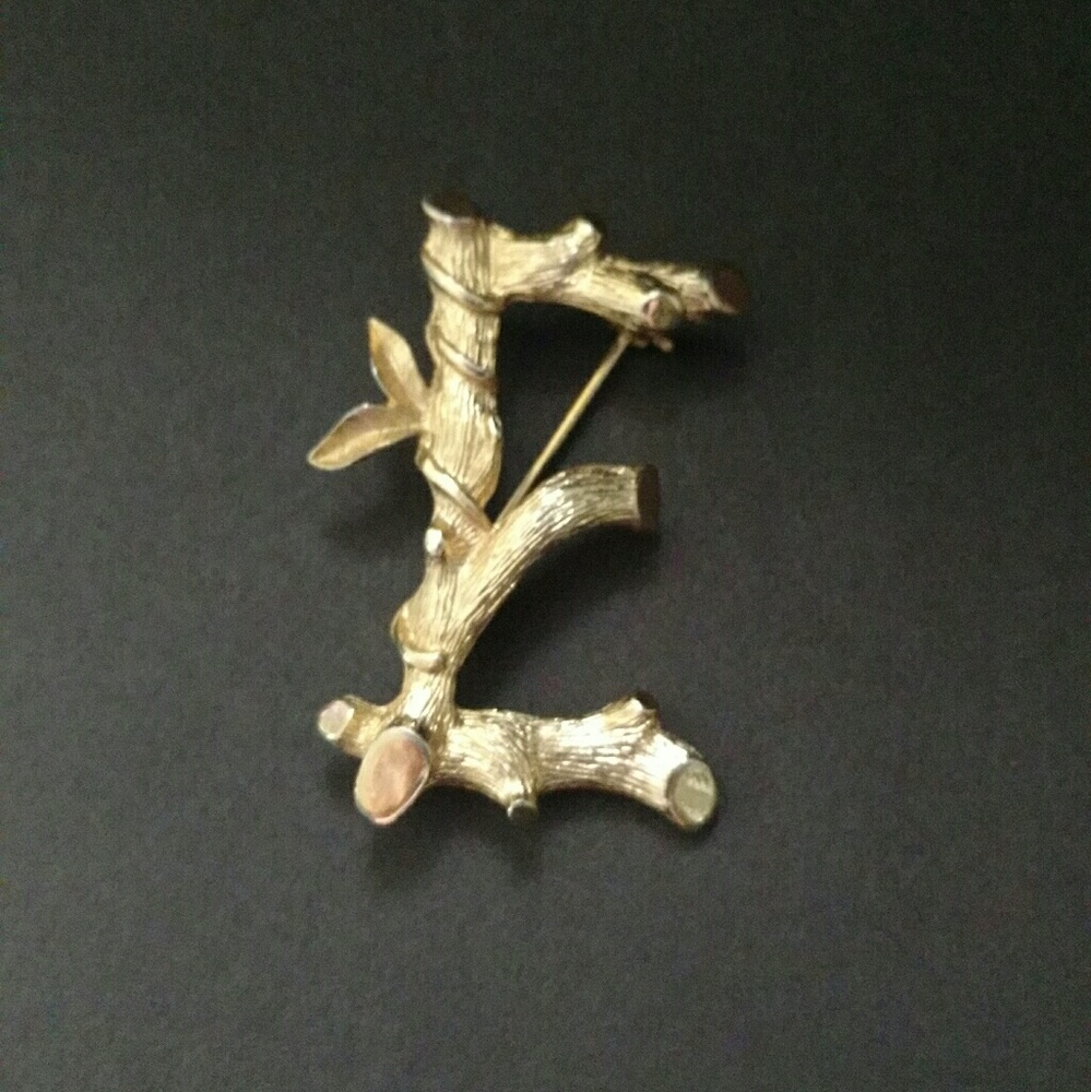 Vintage Sarah Coventry Letter "E" Brooch