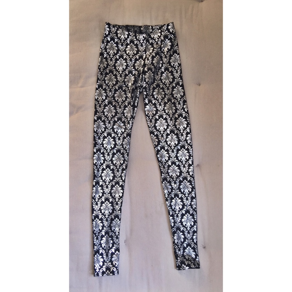 Blackmilk Wallpaper Leggings