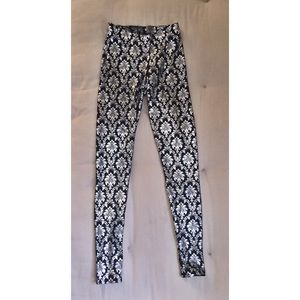 Blackmilk Wallpaper Leggings