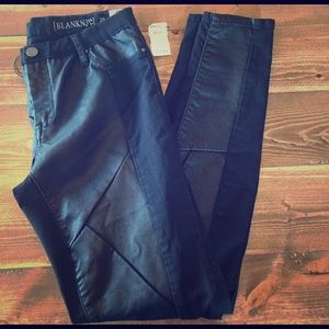 Akira Skinny Black pants