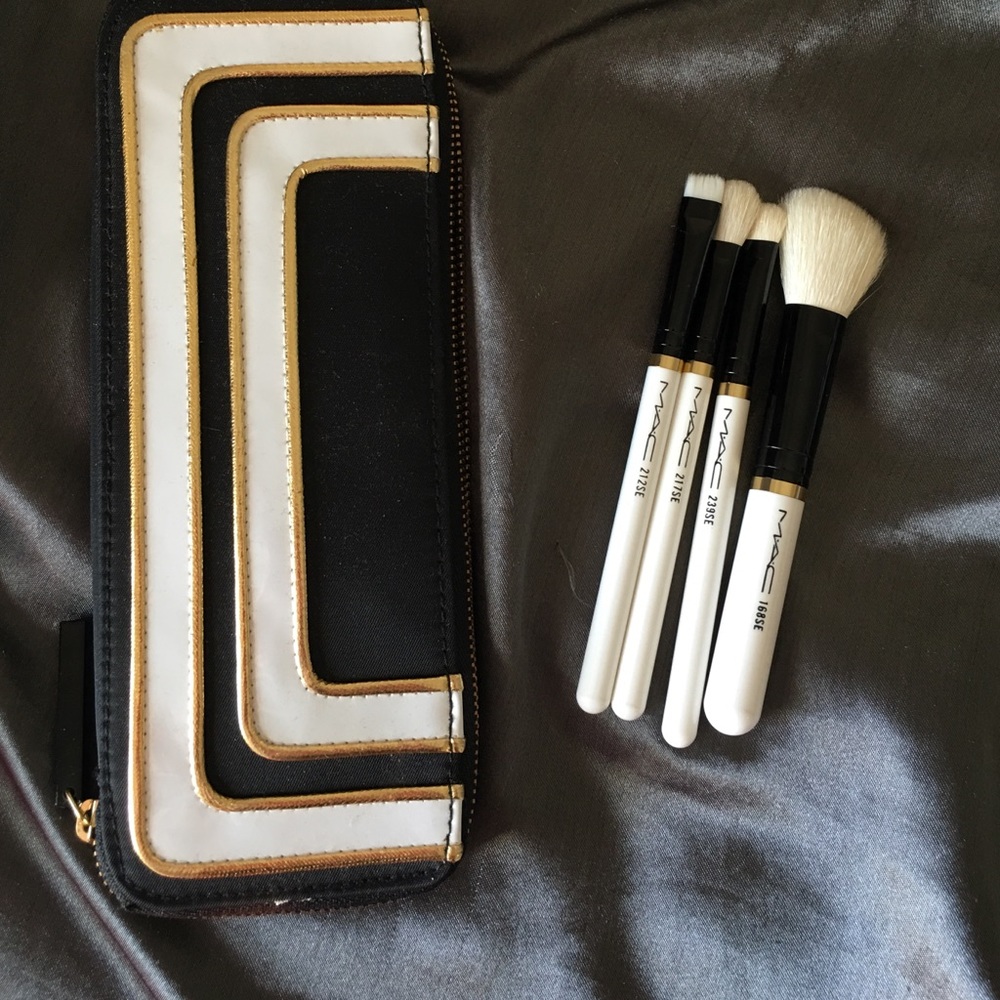 MAC travel brush set Art Deco motify