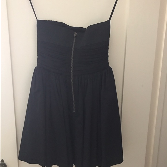 La Rok dress- Beautiful and timeless! - Picture 2 of 2