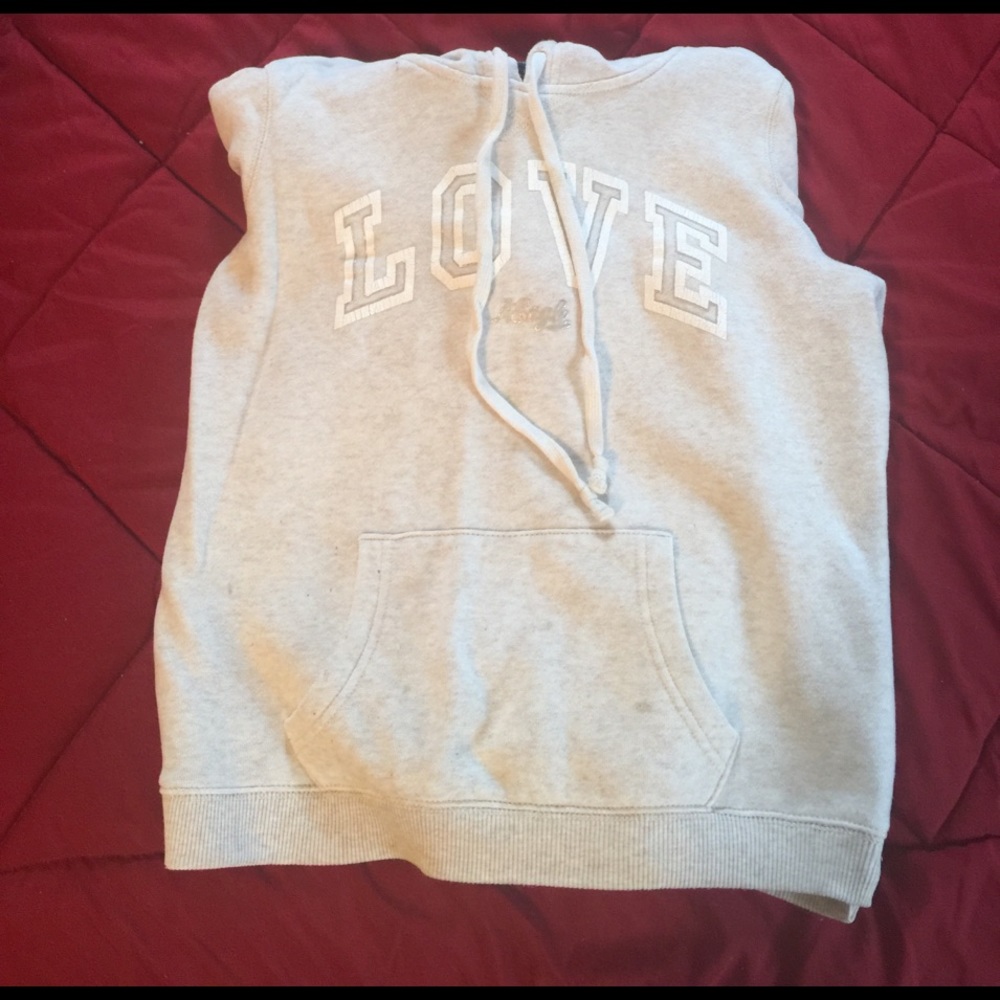 American eagle hoodie! Only worn a few times!!