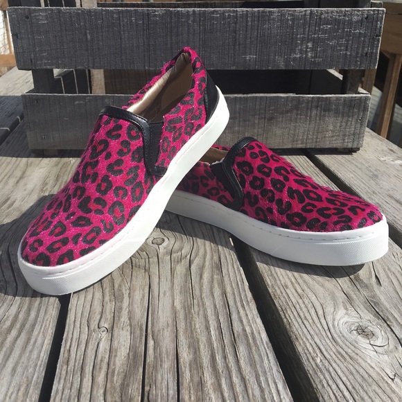 Luichiny Hot Pink Ocelot Print Fur Loafer! NEW! - Picture 3 of 6