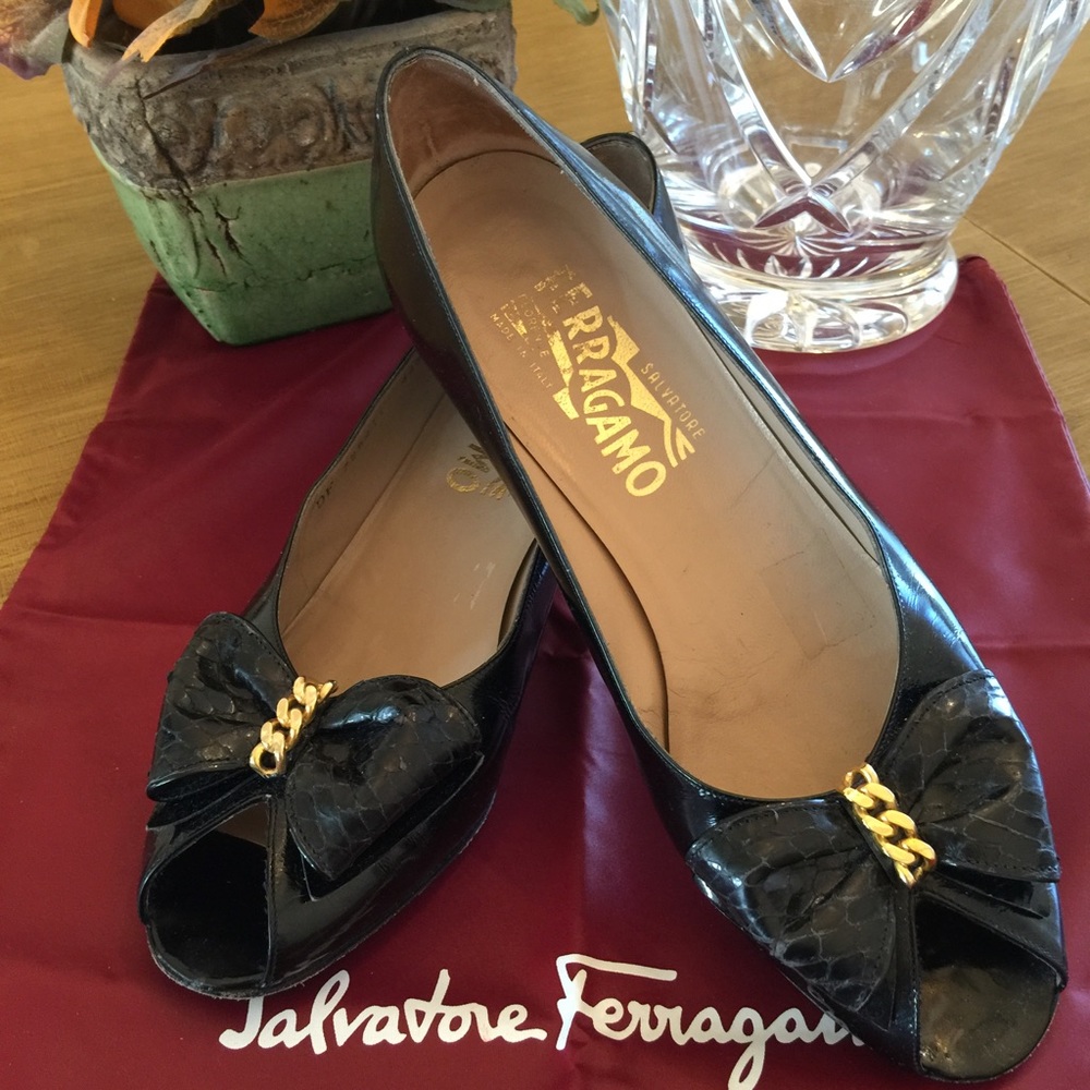 Offers Welcome🌟 Salvatore Ferragamo black sz 7.5