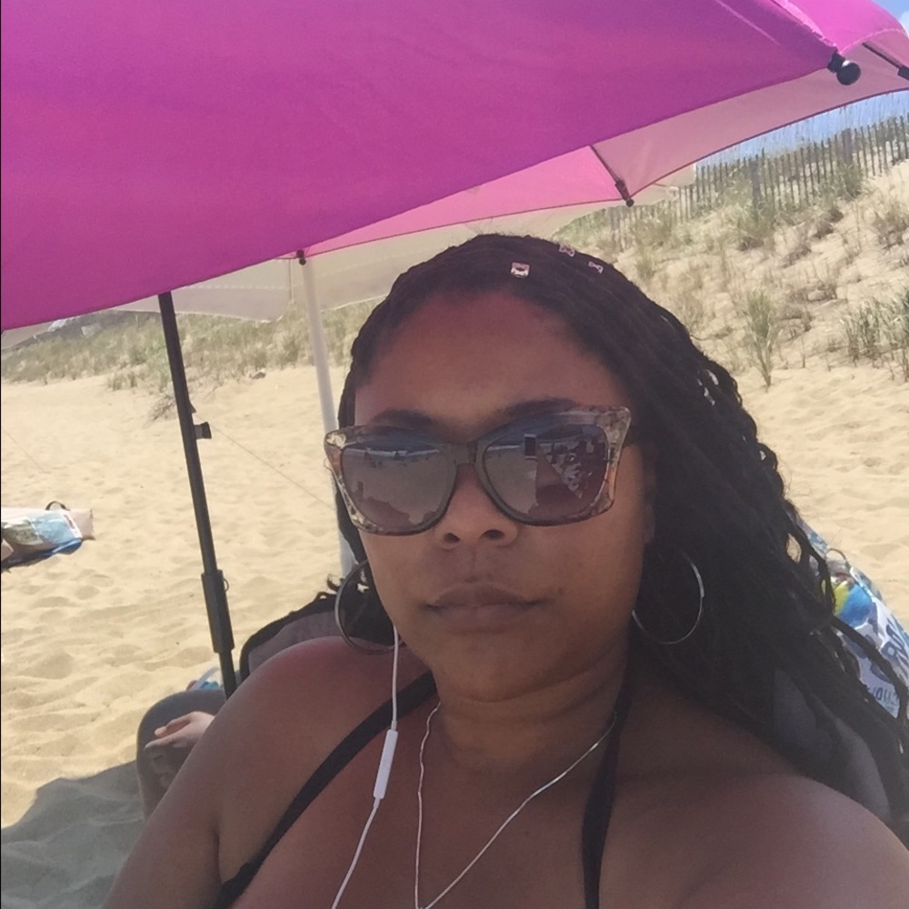 Meet your Posher, Nakita