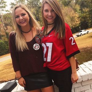 Meet your Posher, Elizabeth