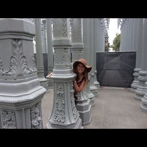 Meet your Posher, Claire