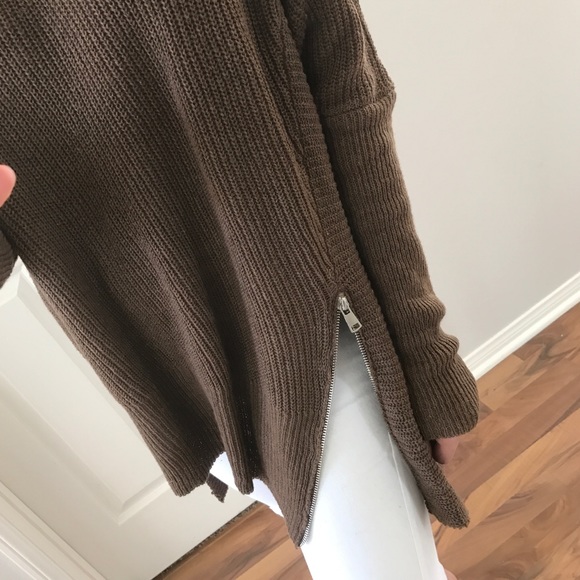 ⬇️ SALE/LAST • Brown Knitted Zipper Sweater - Picture 3 of 5