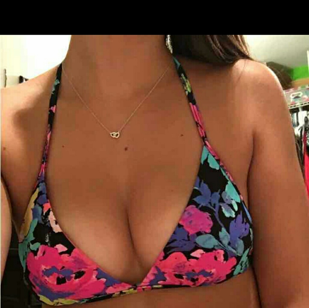 Bikini top
