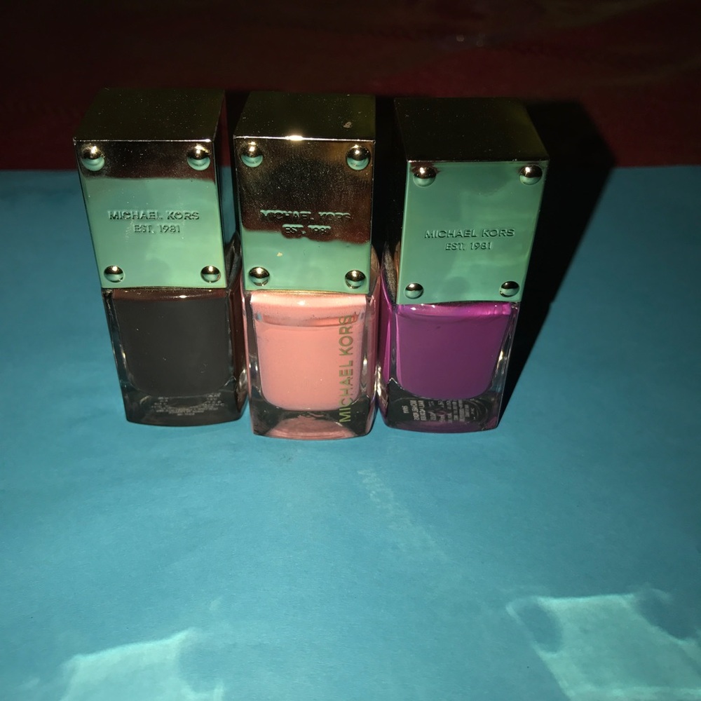 Micheal Kors Nails Polish