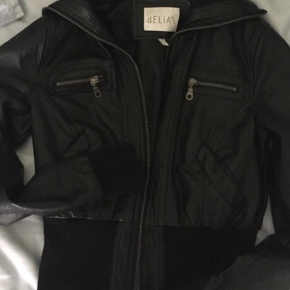 dELiAs leather jacket