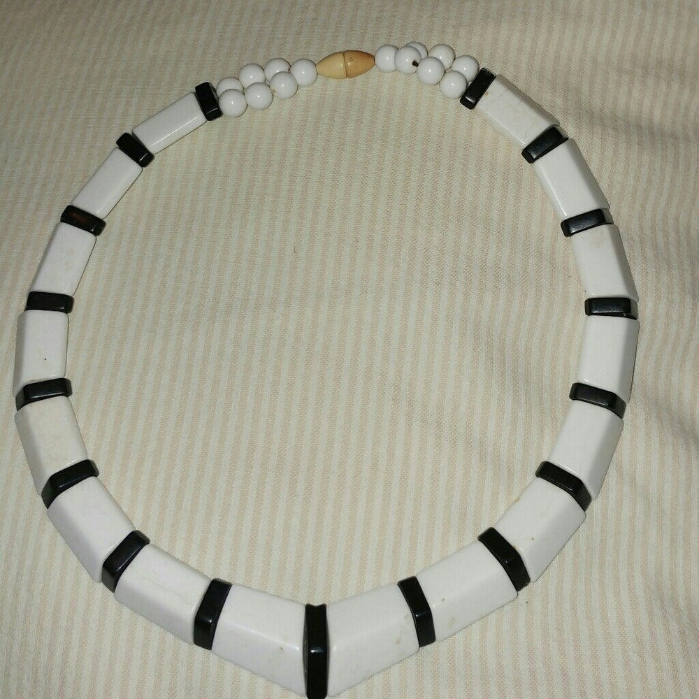 Beautiful handmade necklace from France