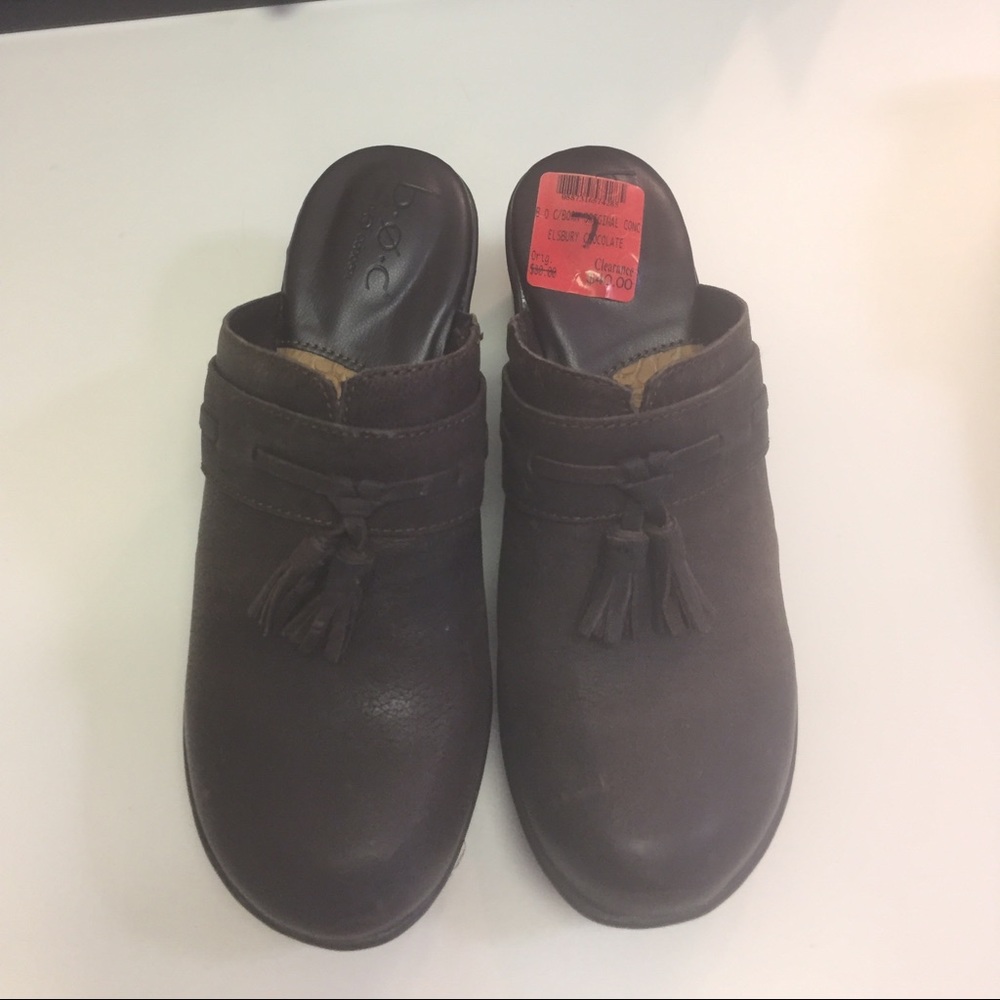 Boc size 7 chocolate clogs