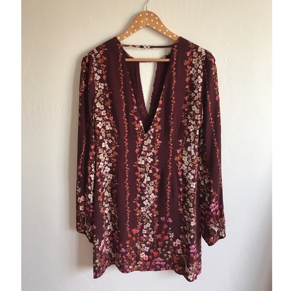 NWT Urban Outfitters Keyhole Shift Dress - Picture 5 of 5