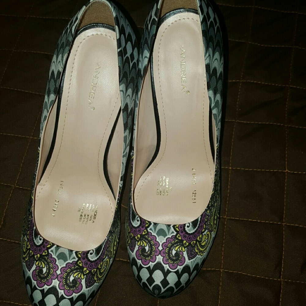 High heels - Picture 3 of 4