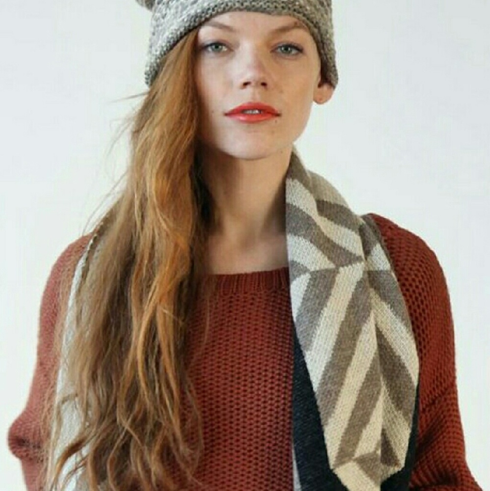 Kordal Rust Colored Sweater