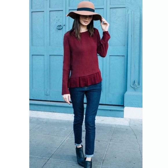 🍷 Merlot Ruffle Bottom Top🍷 - Picture 4 of 4