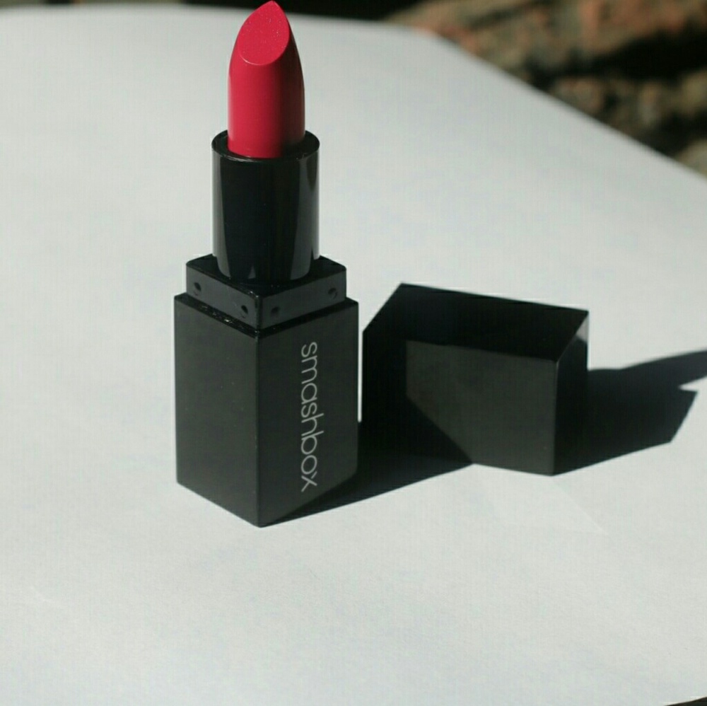 Mini SMASHBOX lipstick