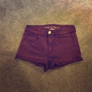 American Eagle Hi-Rise shortie burgundy