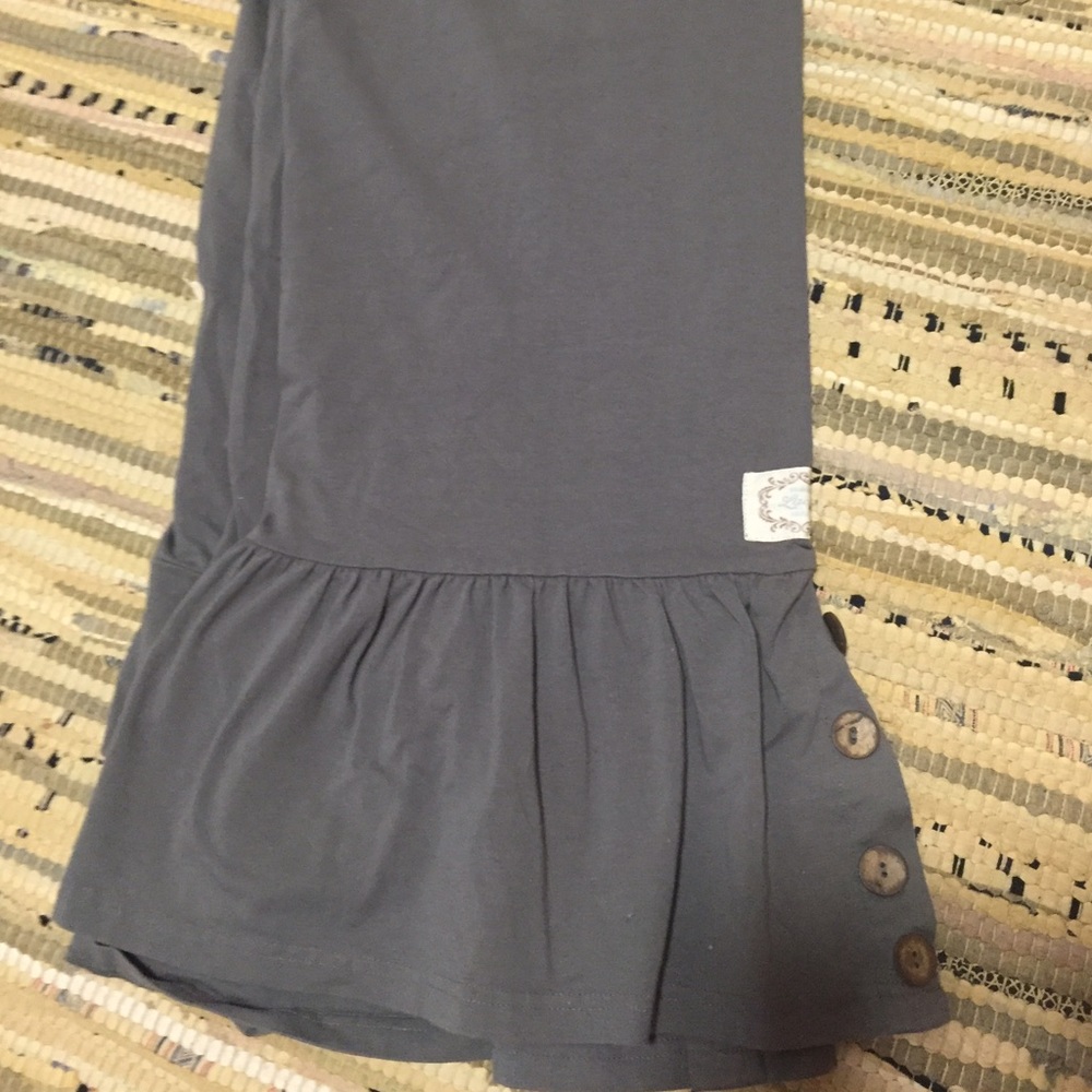 Swanky lady vintage grey ruffle pants.