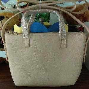 💚 Free People 💚  Elsy crossbody mini bag