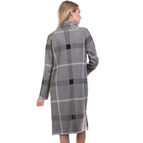 ⭐️Cardigan⭐{Last One}⭐️ - Picture 3 of 4