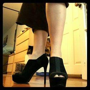 Jessica Simpson Black Peep Toe Booties